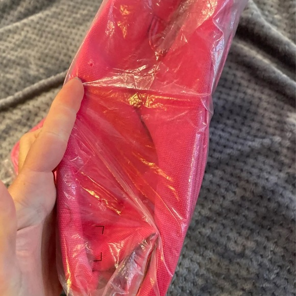 NWT: hot pink Victoria Secret bag - Picture 7 of 8